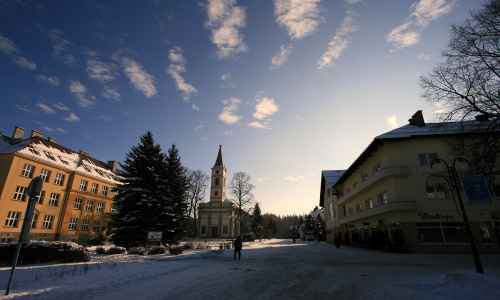 Roksana Sikora - Town centre overlooking the Lutherans' church and a school