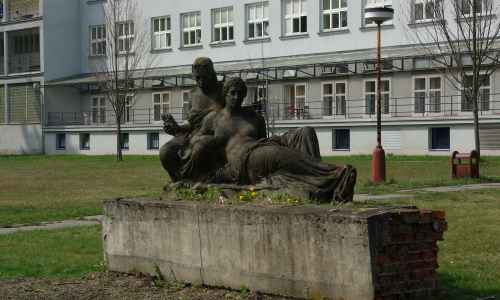 Jiří Jurzykowski - The monument of two women by Vincenca Makowski in the park near a sanatorium
